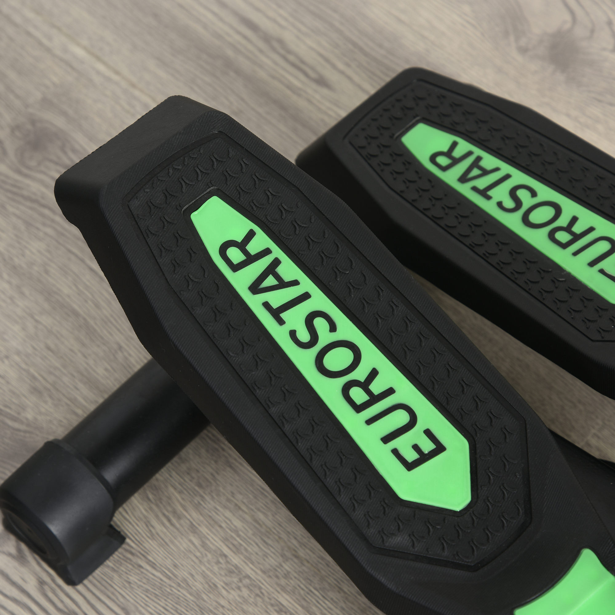 Mini stepper avec guidon, extenseurs, écran LCD multifonction et tapis antidérapant noir et vert