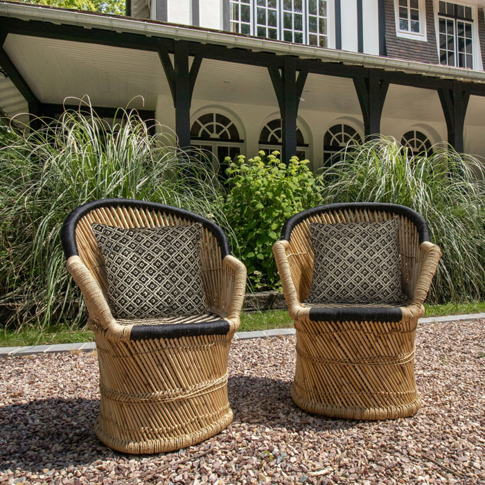 Lot de 2 fauteuils en bambou naturel et noir avec deux coussins noirs ZAMZEBE