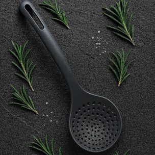 espumadera en color negro 30,3x9,5cm