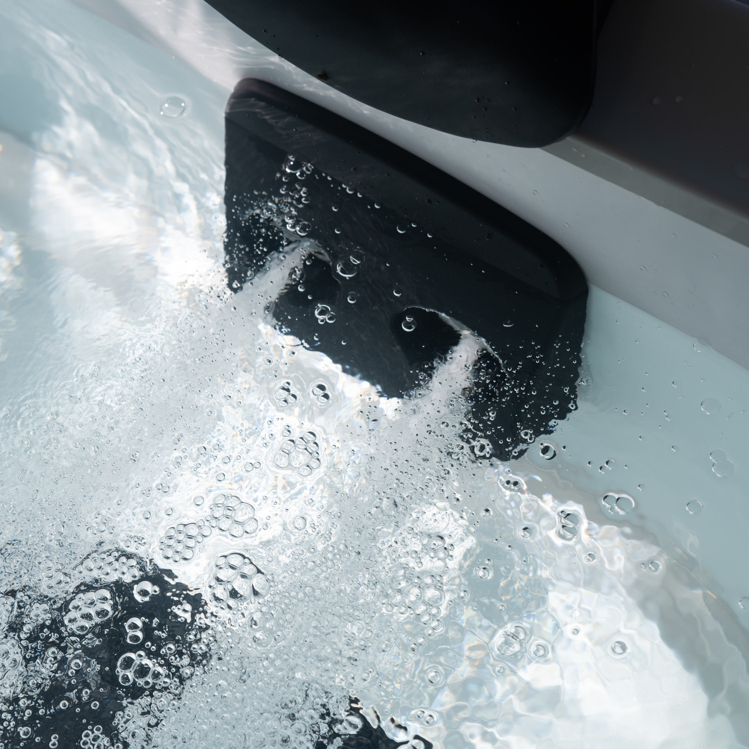 MSPA - Spa rigide connecté carré 180cm OSLO AERO PLUS - 6 places + bar flottant