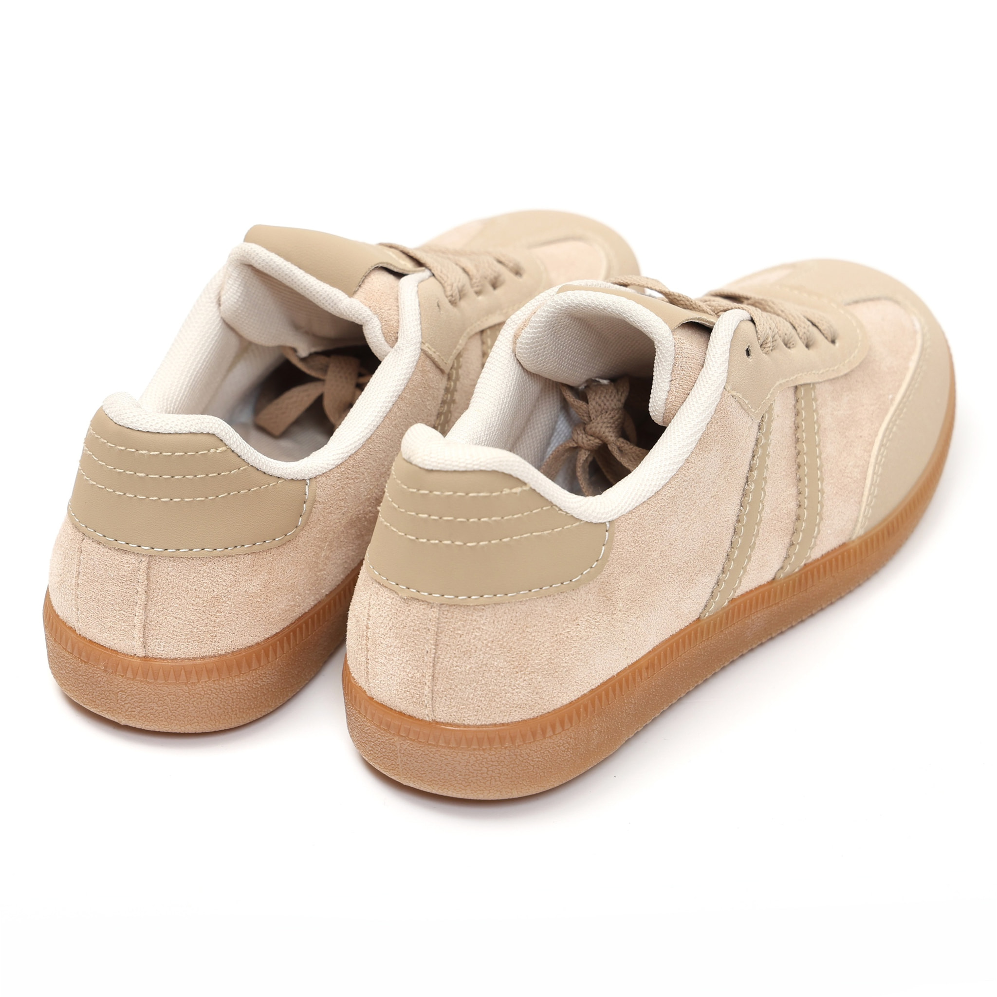 Sneakers in simil pelle scamosciata