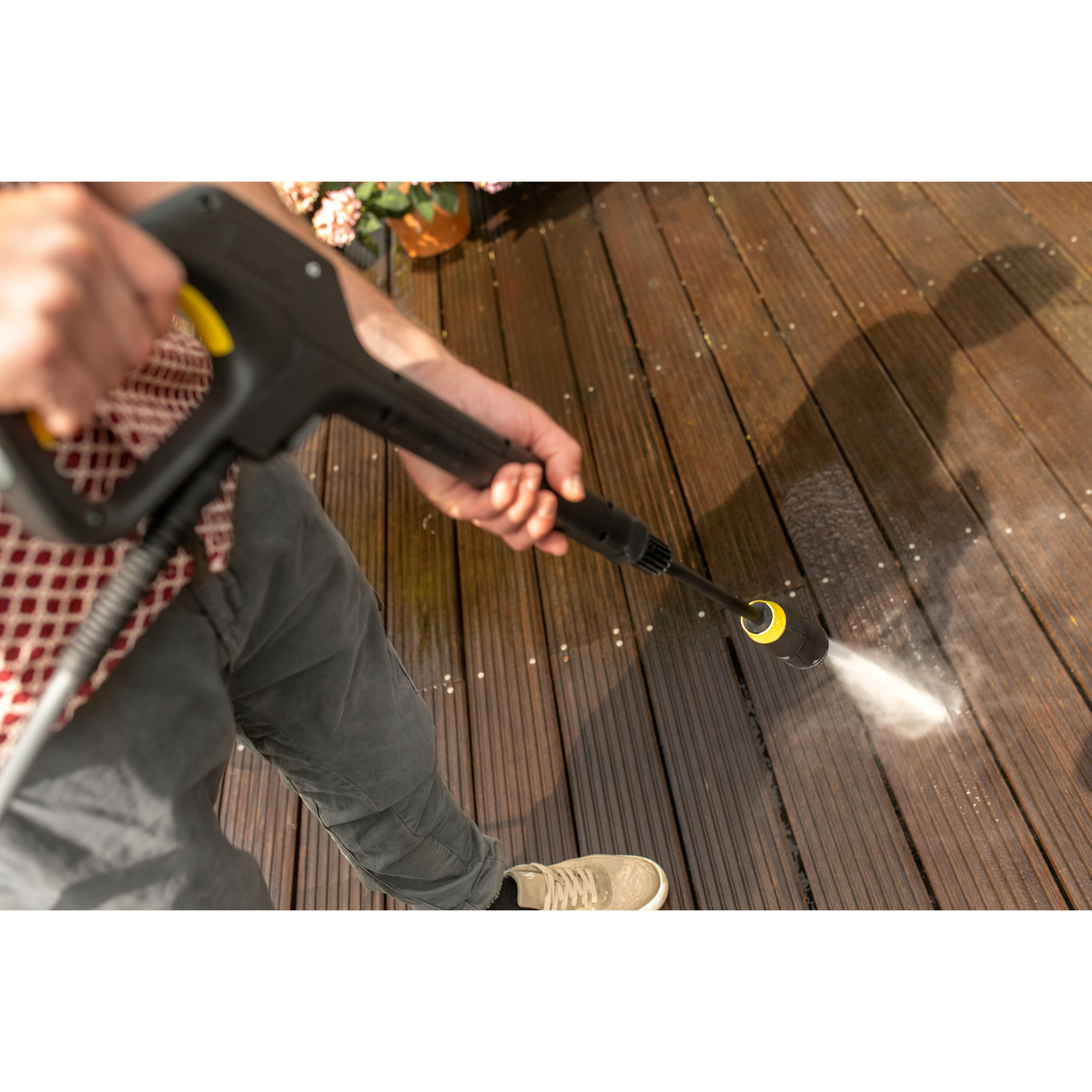 Nettoyeur haute pression Karcher K4 Comfort Premium Home - 130 bars - 420L/h - enrouleur et brosse terrasse