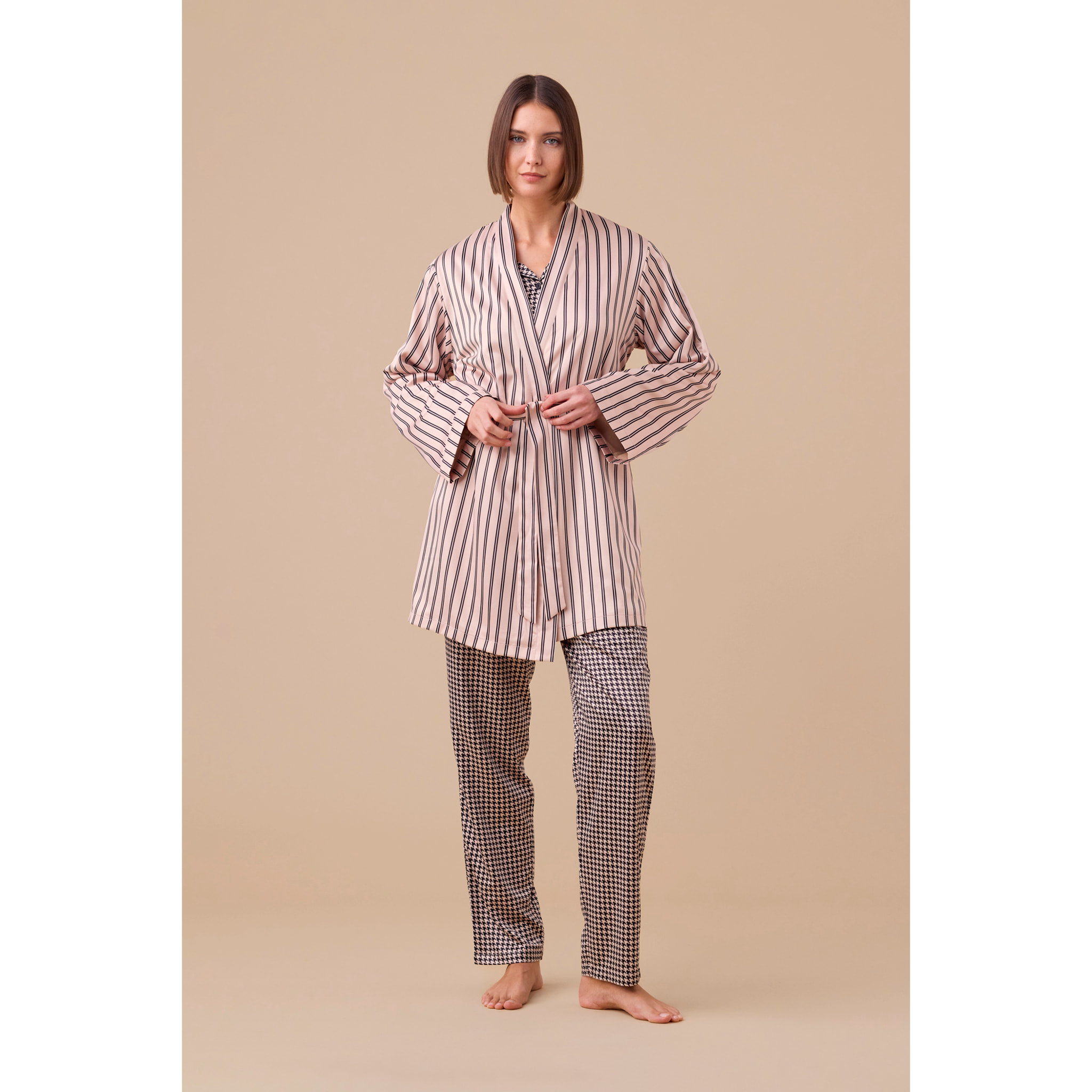 Vestaglia donna in raso articolo poule. Noidinotte