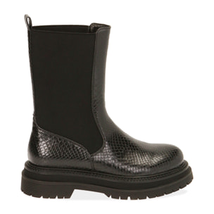 Botas Chelsea negras con estampado de víboras y tacón de 5 cm.
