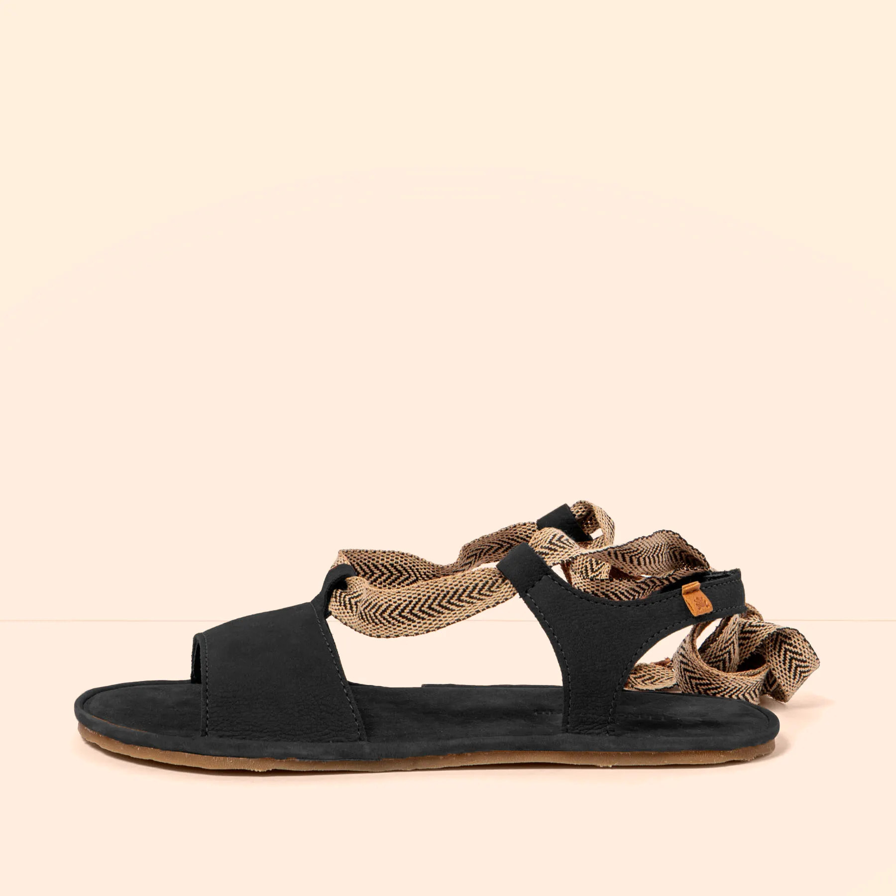 Sandalias N5685 NOBUCK LAVADO BLACK/SATYA color Black