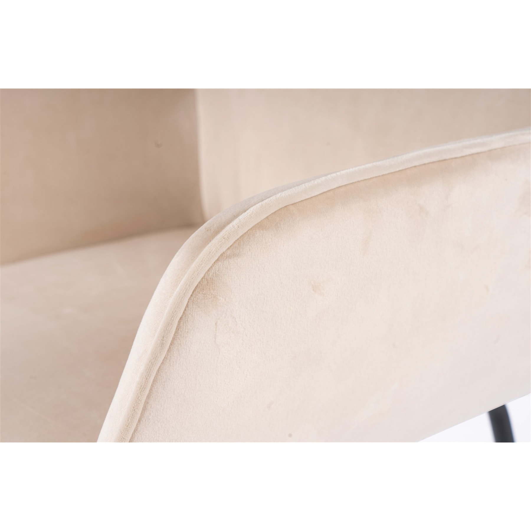 Sedia Eliot 100 in velluto crema con braccioli