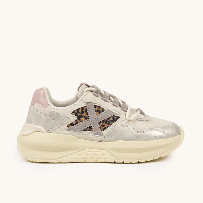 Zapatilla de Diseño Futurista en Tonos Lavanda y Arena MUNICH NEXA WMN 21