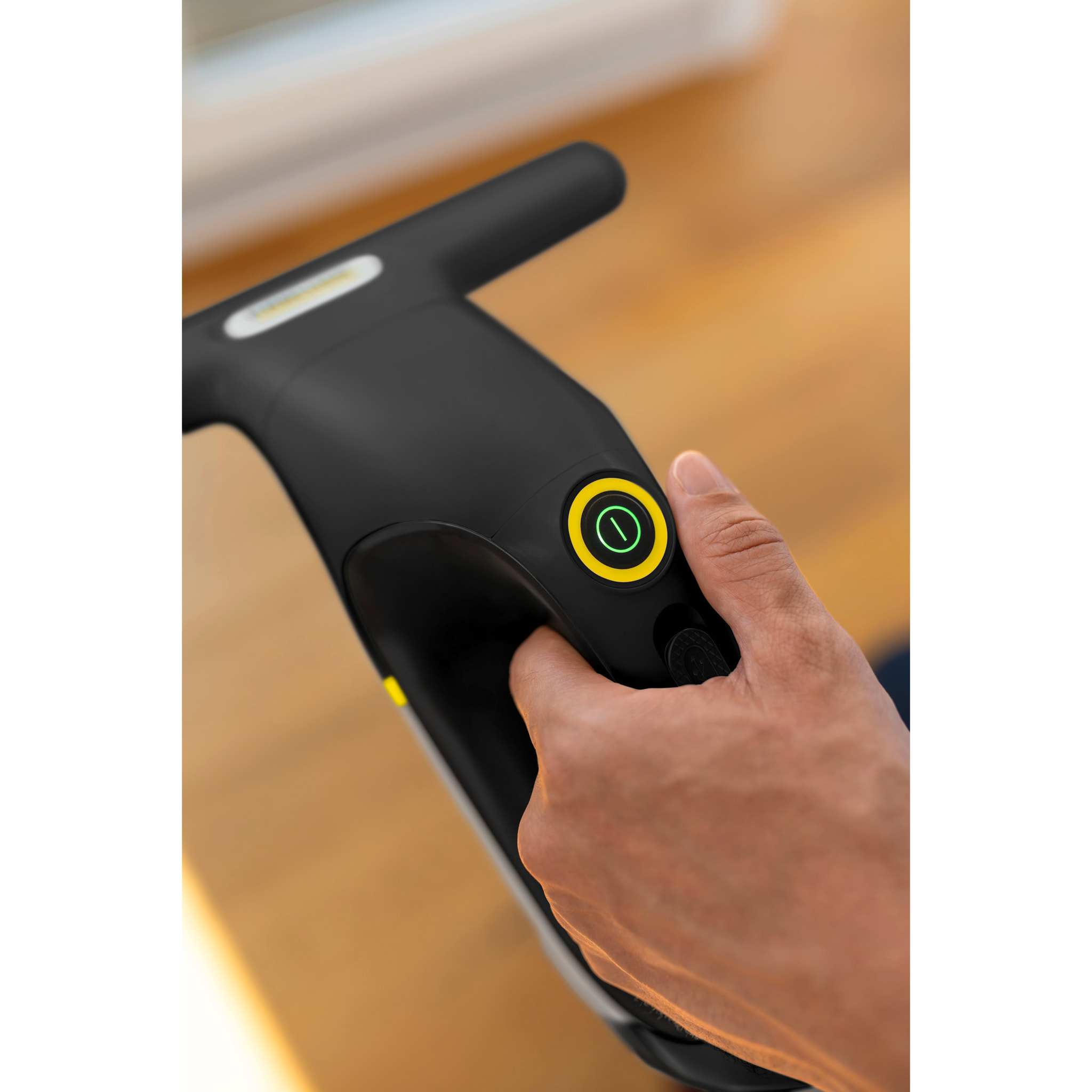 Nettoyeur de vitres Karcher WV 2 Universal Extra+ Black - autonomie 105m² - détergent 1l - chargeur USB-C