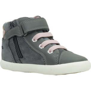 Zapatillas Niña de la marca GEOX  modelo B661MA 022BC B GISLI GRIS