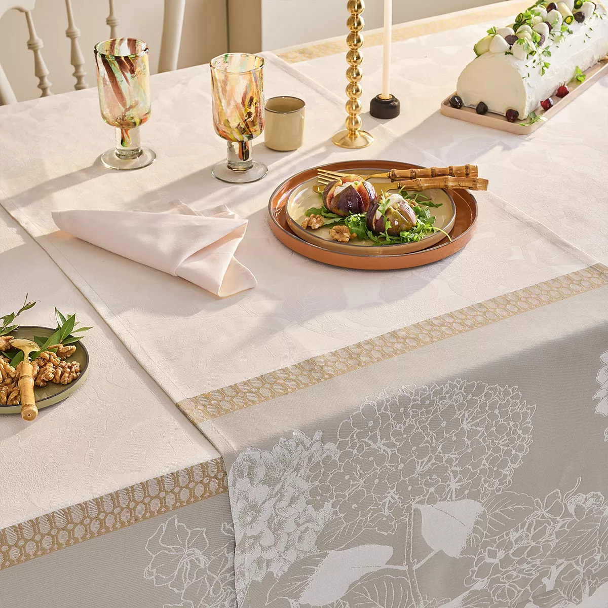 Nappe pur coton motif jacquard beige Mille hortensias naturel