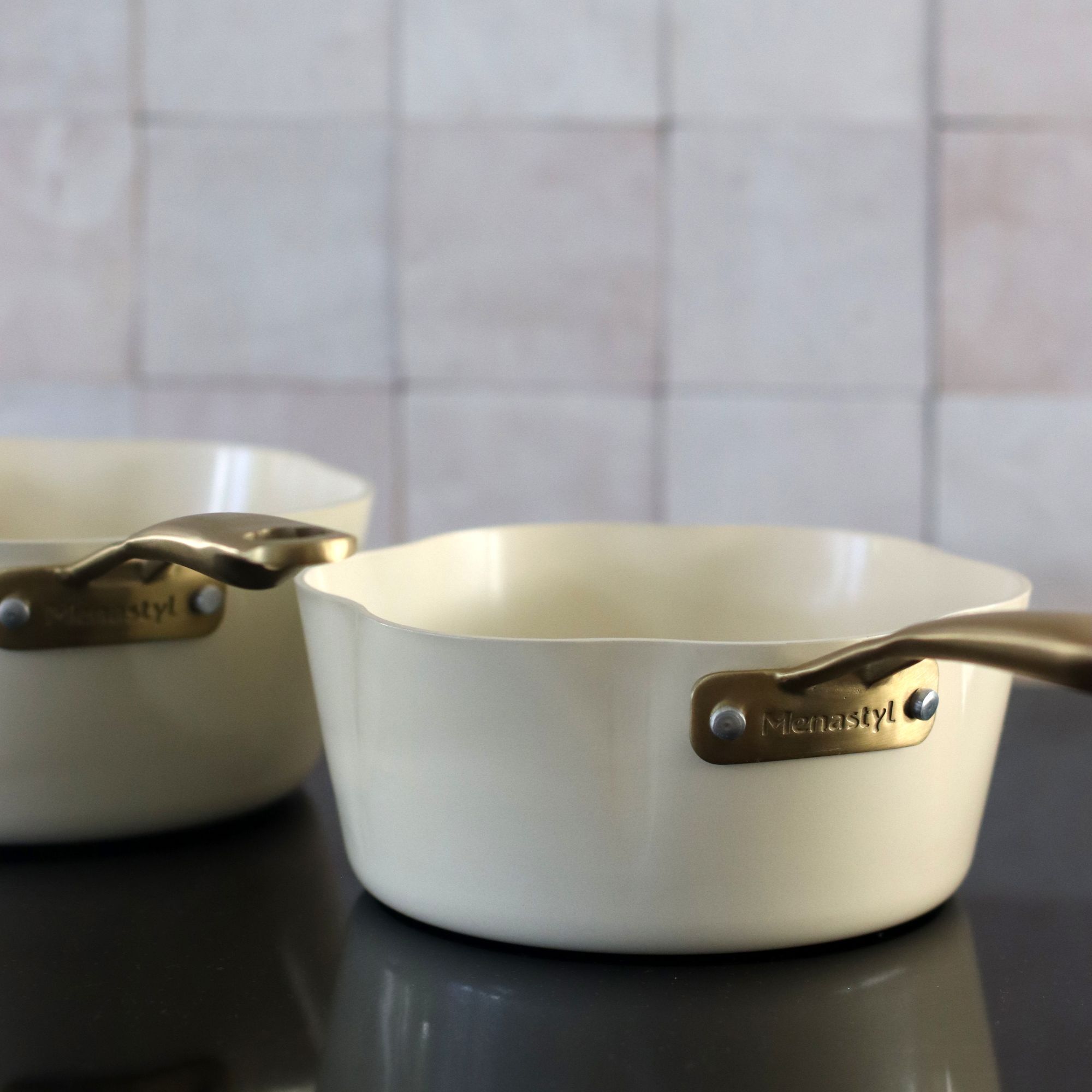 Casserole en aluminium recyclé beige 20cm en forme de fleur DAHLIA