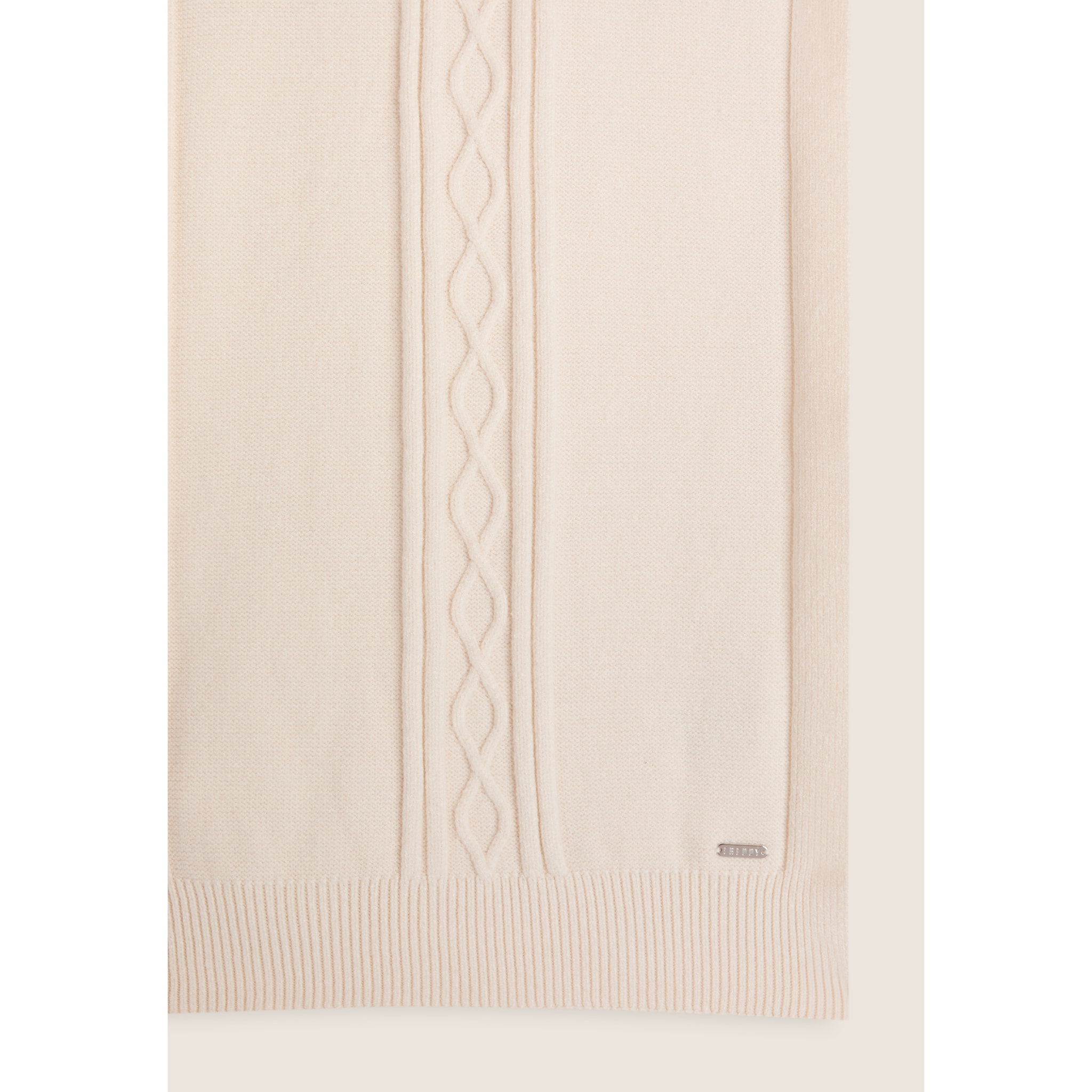 Sciarpa in maglia con treccia centrale decorativa