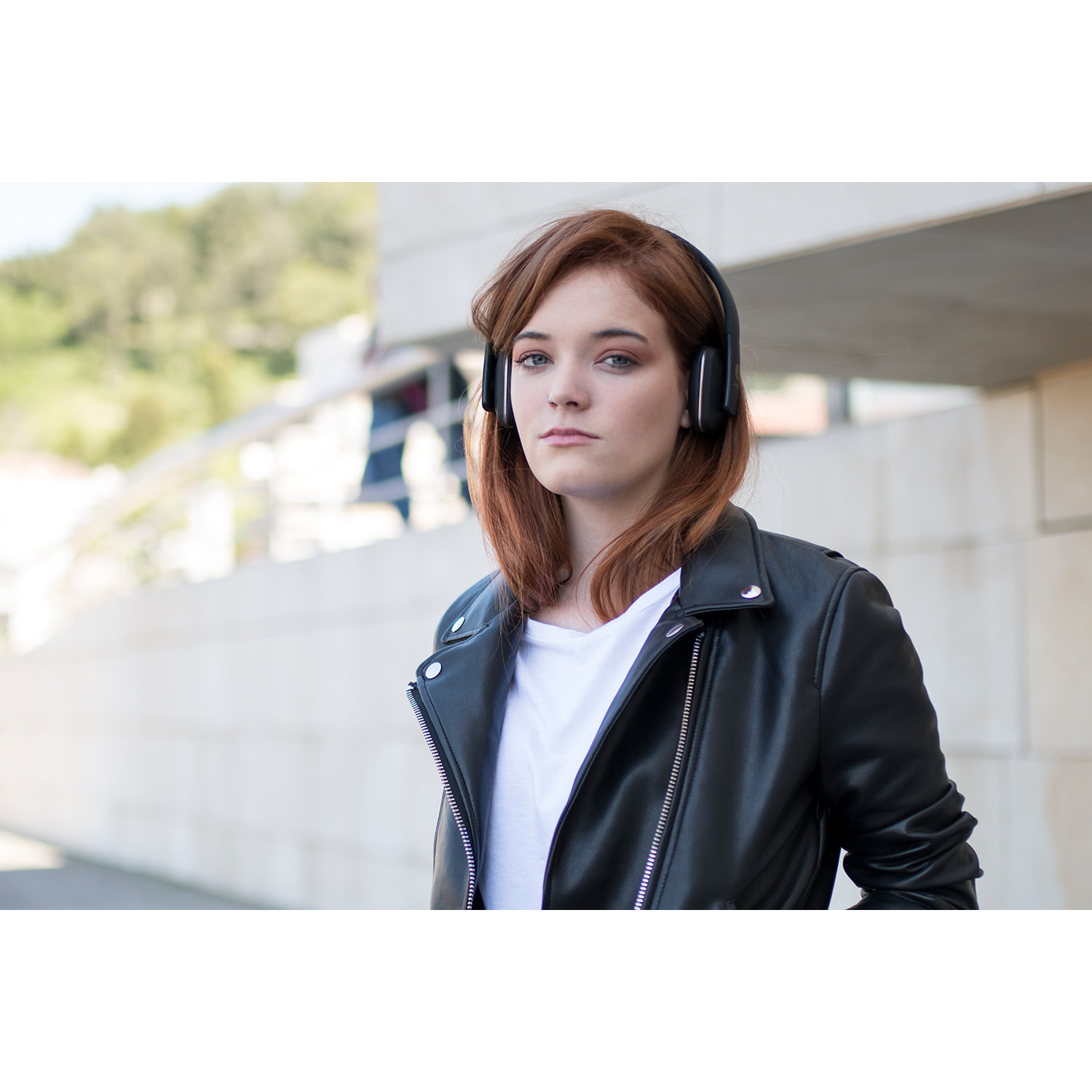 MAGNUSSEN H4 HEADPHONES en color Negro