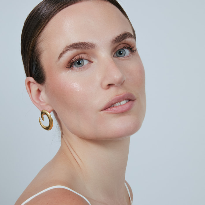 Pendientes Lesma acabado oro amarillo 18k