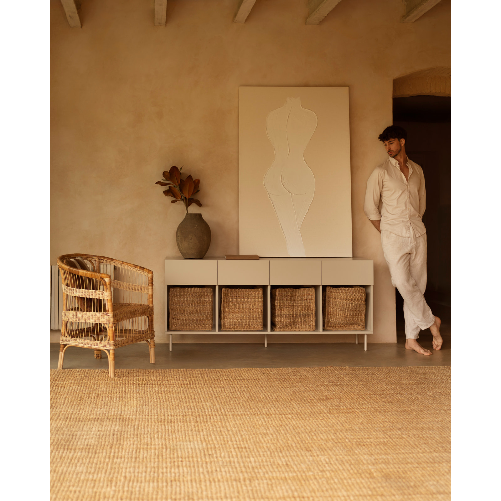 Buffet avec 4 tiroirs laqué en teinte sable de 176x40cm Hauteur: 75 Longueur: 176 Largeur: 40