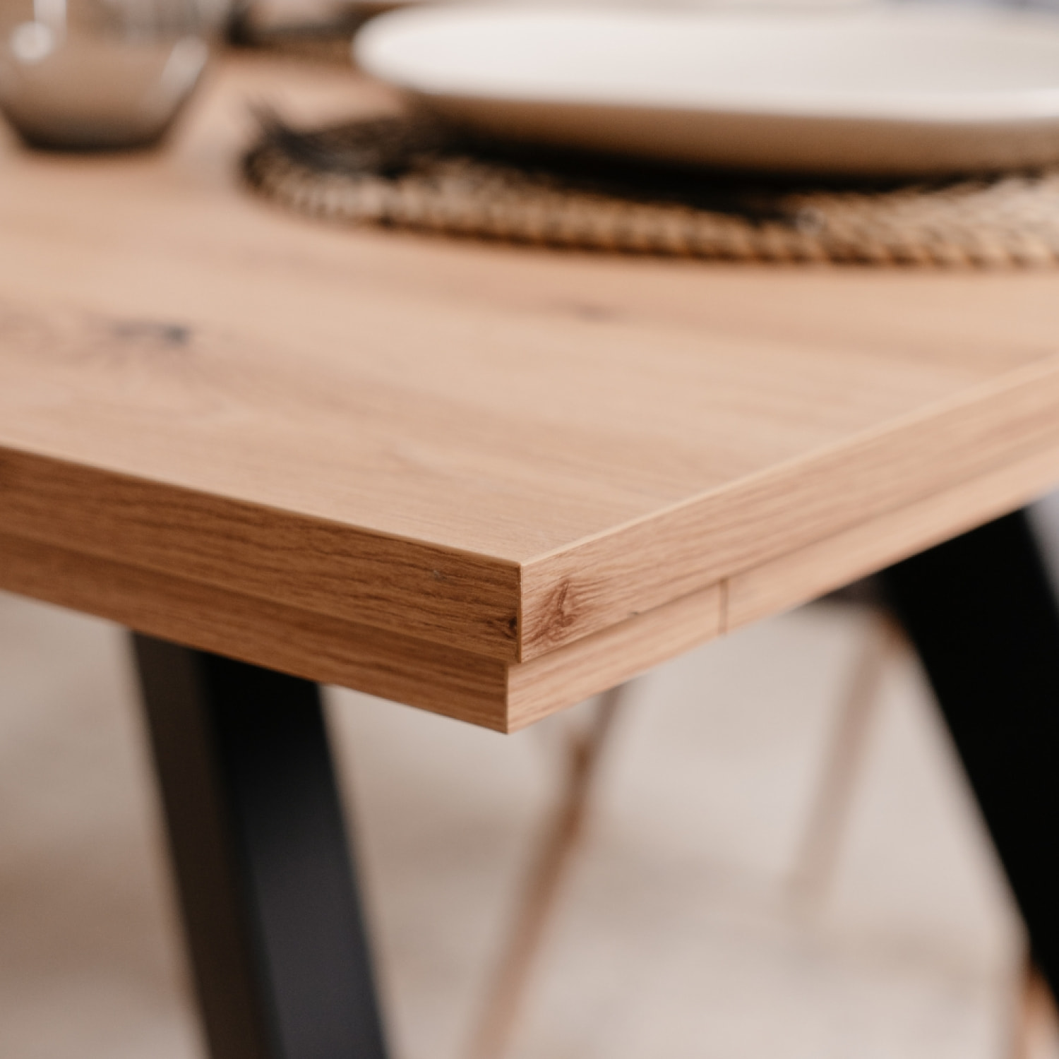 Table de salle à manger en bois 6 personnes INDUS