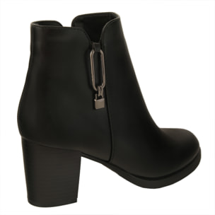 Stivaletti in simil pelle con tacco comodo