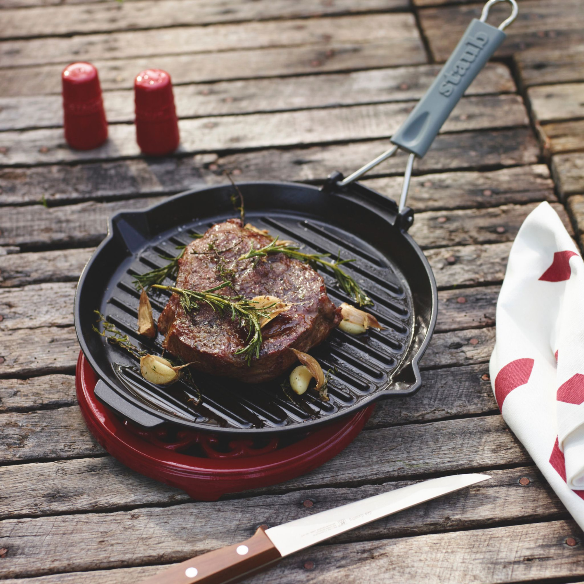 Gril en Fonte Staub, Carré,  24 cm, manche silicone, Noir Mat