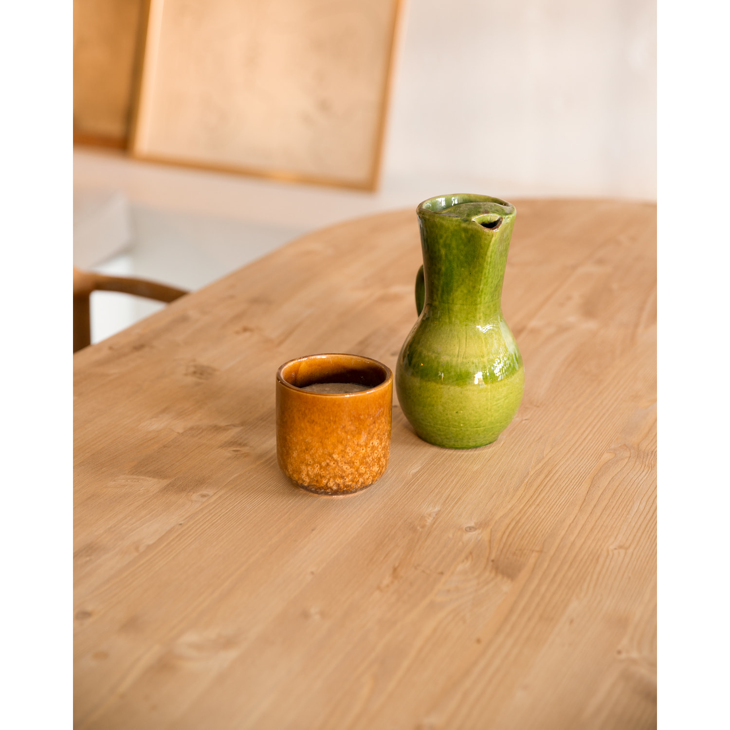 Table à manger ovale en bois massif ton chêne moyen en différentes tailles