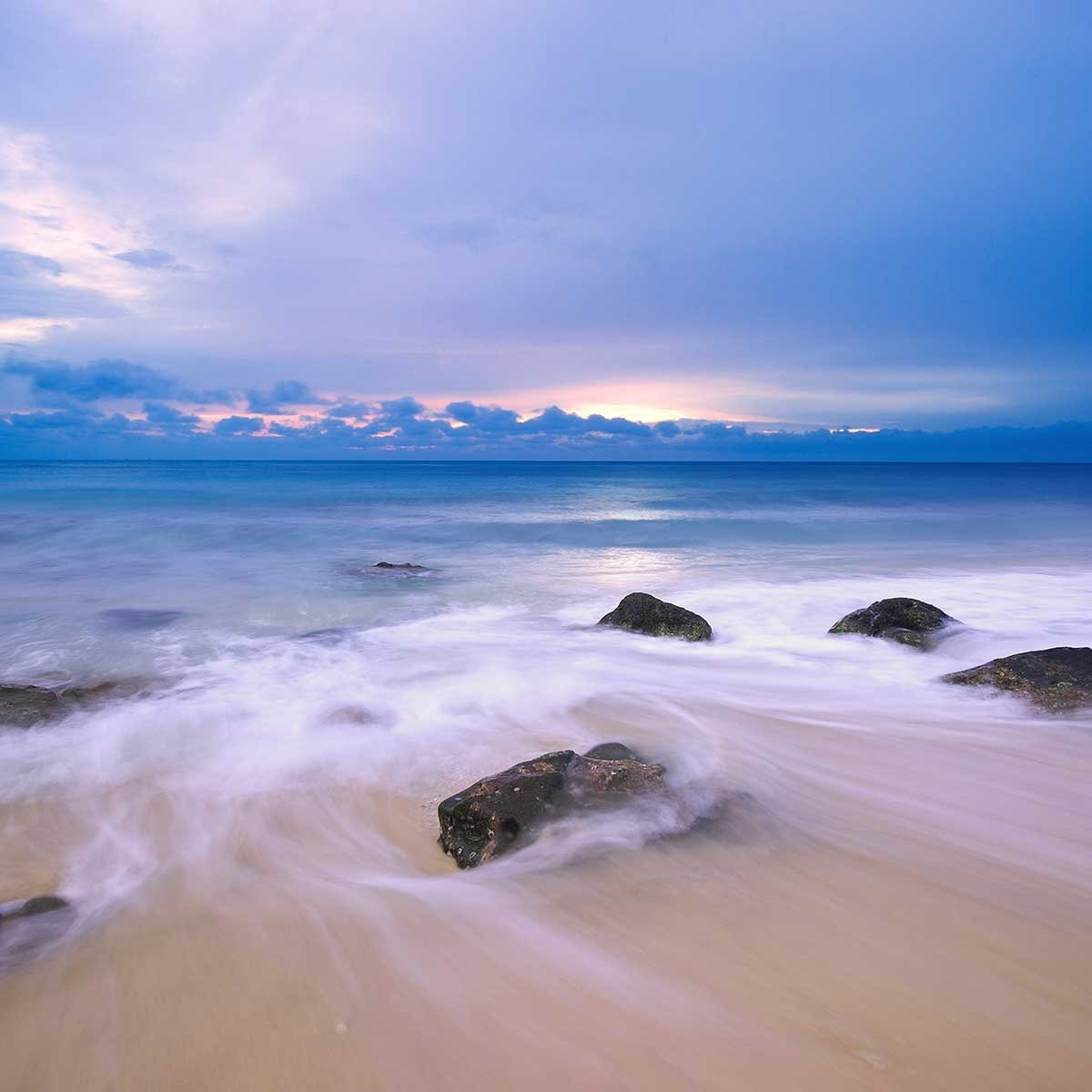 Affiche levée de soleil sur pulau wehe Affiche + cadre en bois - Noir