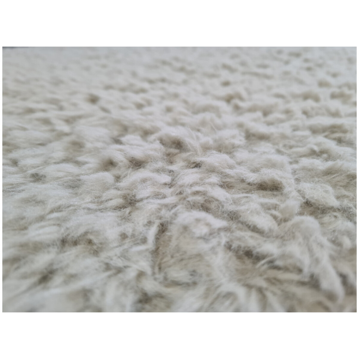 Tapis sherpa rectangulaire gris reflets vert 100x133cm - AURORE 288