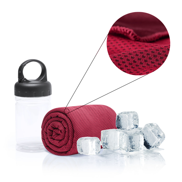 Asciugamano Rikat di 90x30cm in materiale refrigerante SoftCool Extreme con protezione UV50. Di 160g/m2. Custodia da trasporto con manico e moschettone.