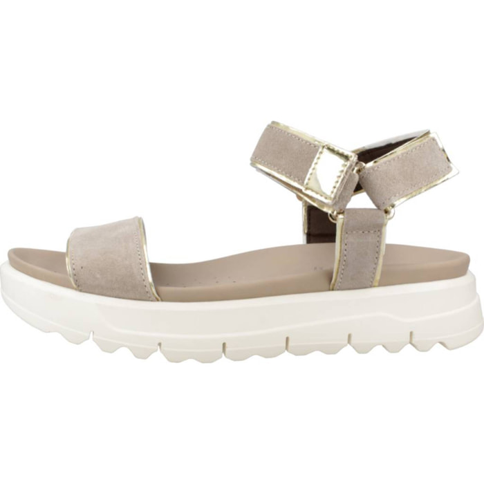 Sandalias Mujer de la marca GEOX  modelo D XAND 2.1S Beige