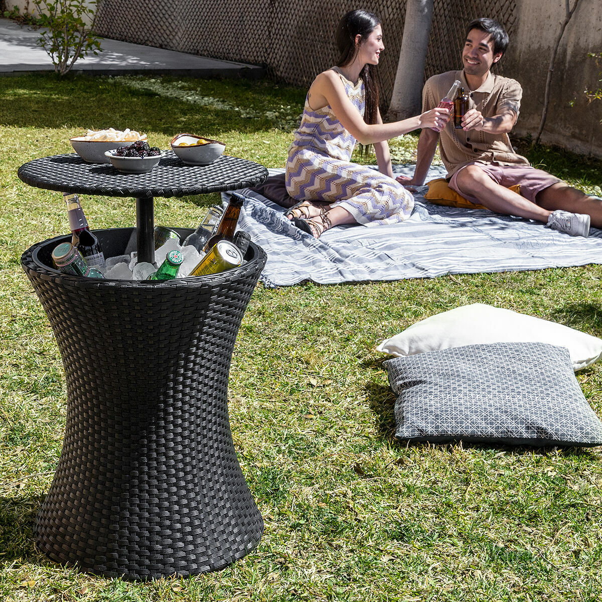 Tavolo Frigorifero da Giardino 3 in 1 Frizzble InnovaGoods