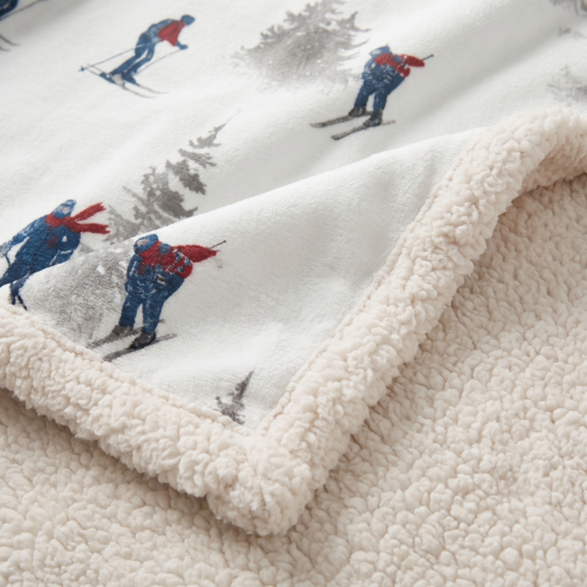 Plaid Sherpa in poliestere - Fantasia Sciatori e Abeti