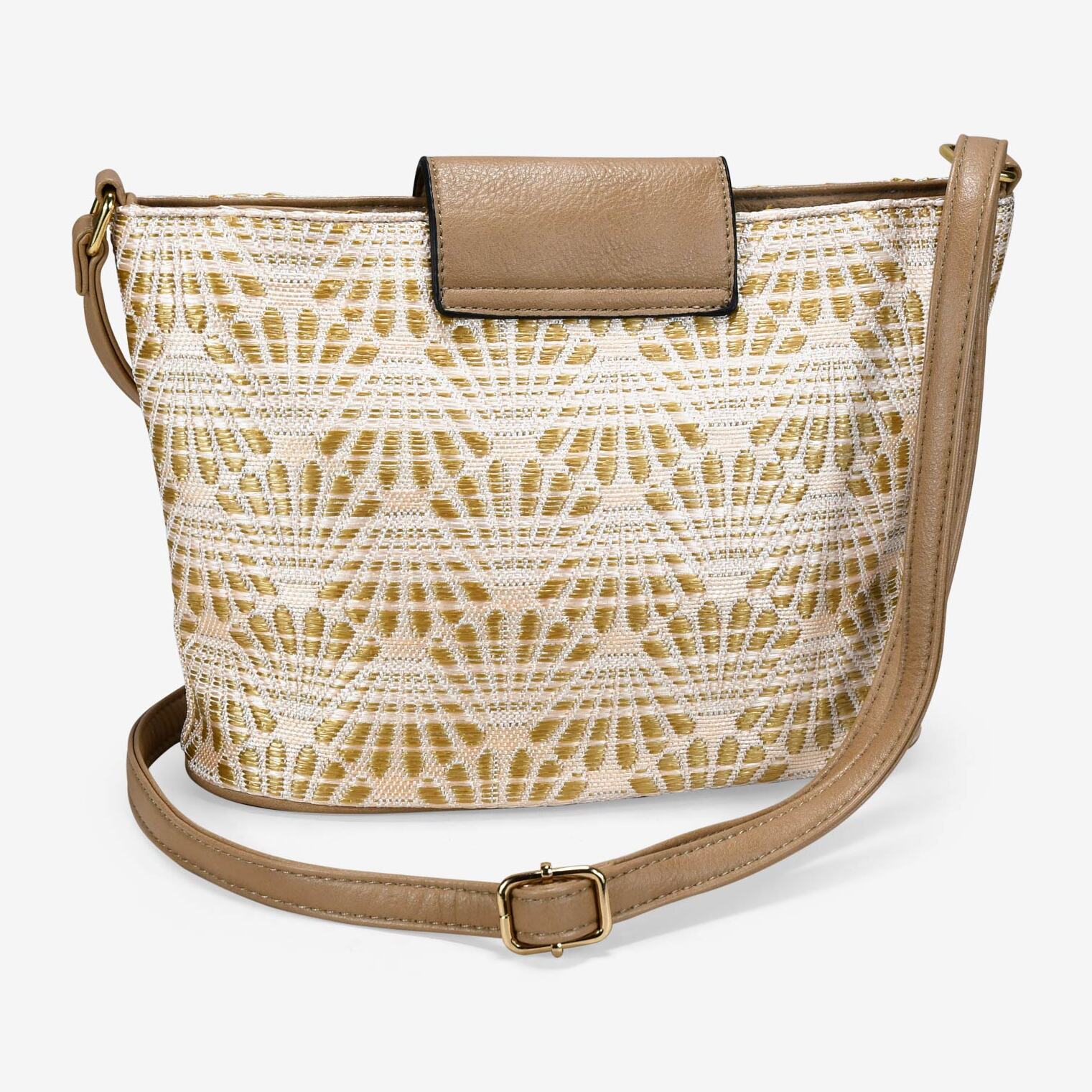 Bolso bandolera tostado en rafia con solapa