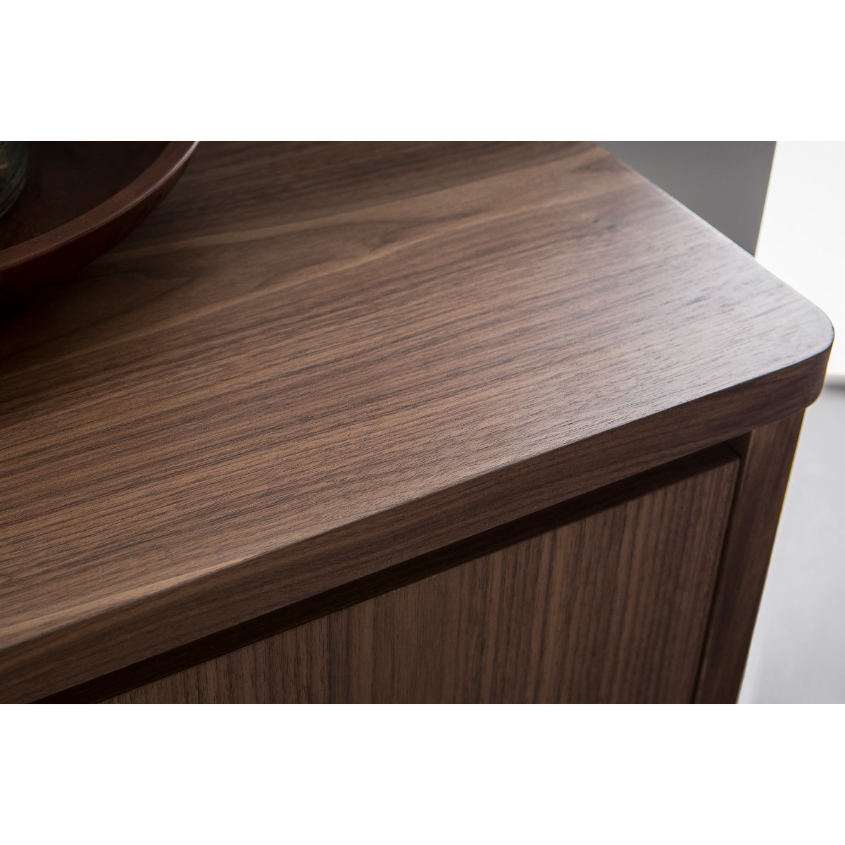 Buffet vintage en bois noyer 2 portes 3 tiroirs L160 cm FIFTIES