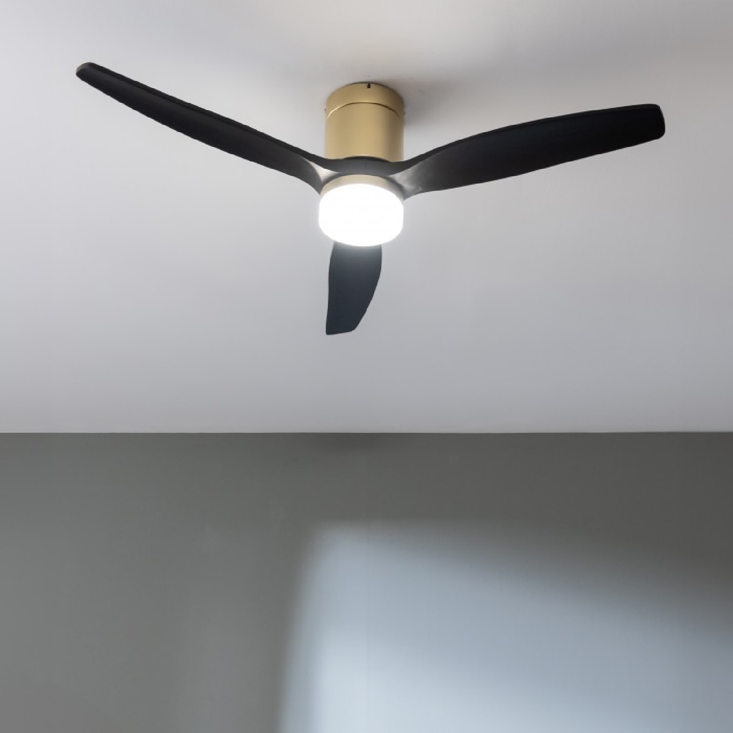 Ventilatori da soffitto EnergySilence Aero 5600 Aqua GoldBlack Connected Cecotec