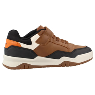 Zapatillas Niño de la marca GEOX  modelo J367RE MARRON