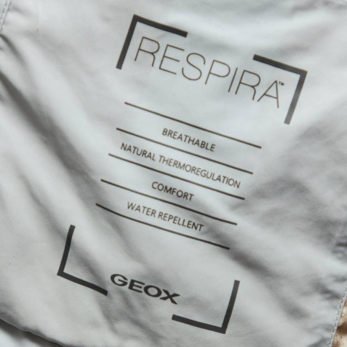 Chaqueta Mujer de la marca GEOX  modelo W9221S T2544 AZUL