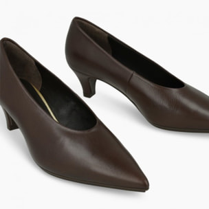 ZAPATOS DE SALÓN MARRONES CHINTO