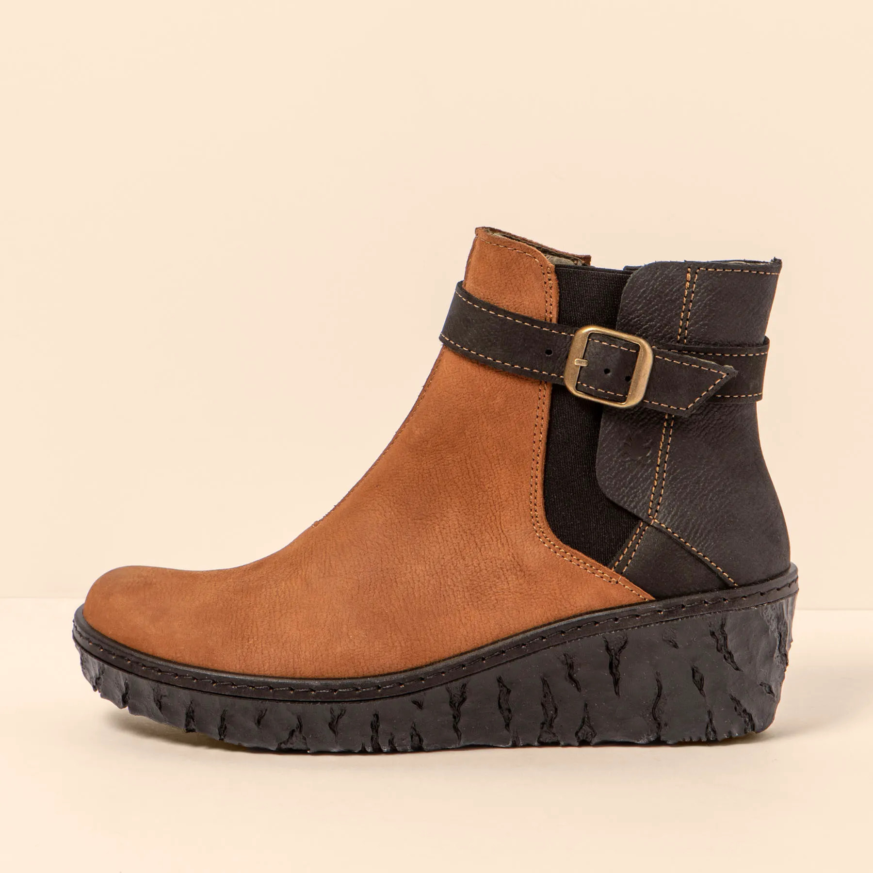 Botines N5133 PLEASANT WOOD-BLACK / MYTH YGGDRASIL color Wood-black