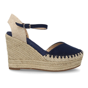 Alpargata de cuña alta de esparto con cierre de hebilla