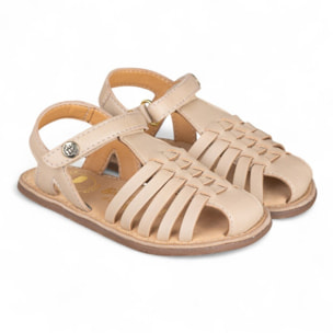 SANDALIA BAREFOOT PIEL CHETTO CANGREJERA TRENZADA TAUPE
