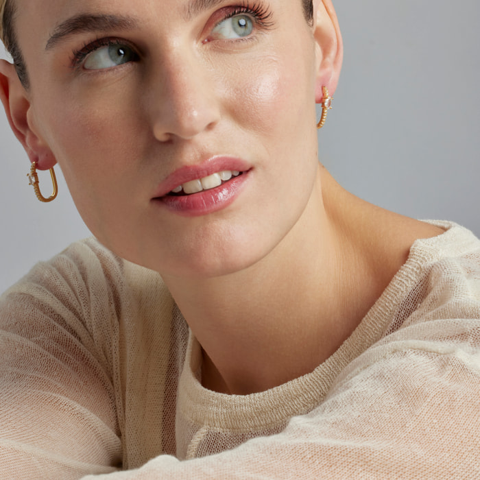 Pendientes de Circonita Brillante acabados en oro amarillo de 18K