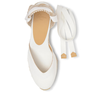 Alpargata plana en lona de algodón con pala en v y lazo al tobillo