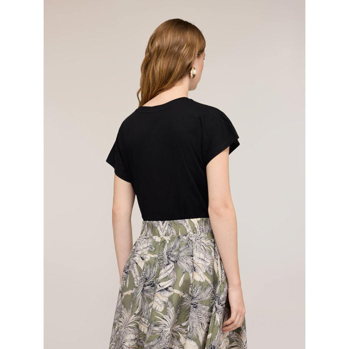 Motivi - Camiseta con detalles florales - Negro