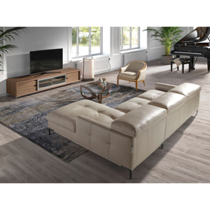 Sillón Angel Cerdá con reposabrazos asiento y respaldo tapizados en piel de origen vacuno en arena patas de madera en miel 74x81x84cm