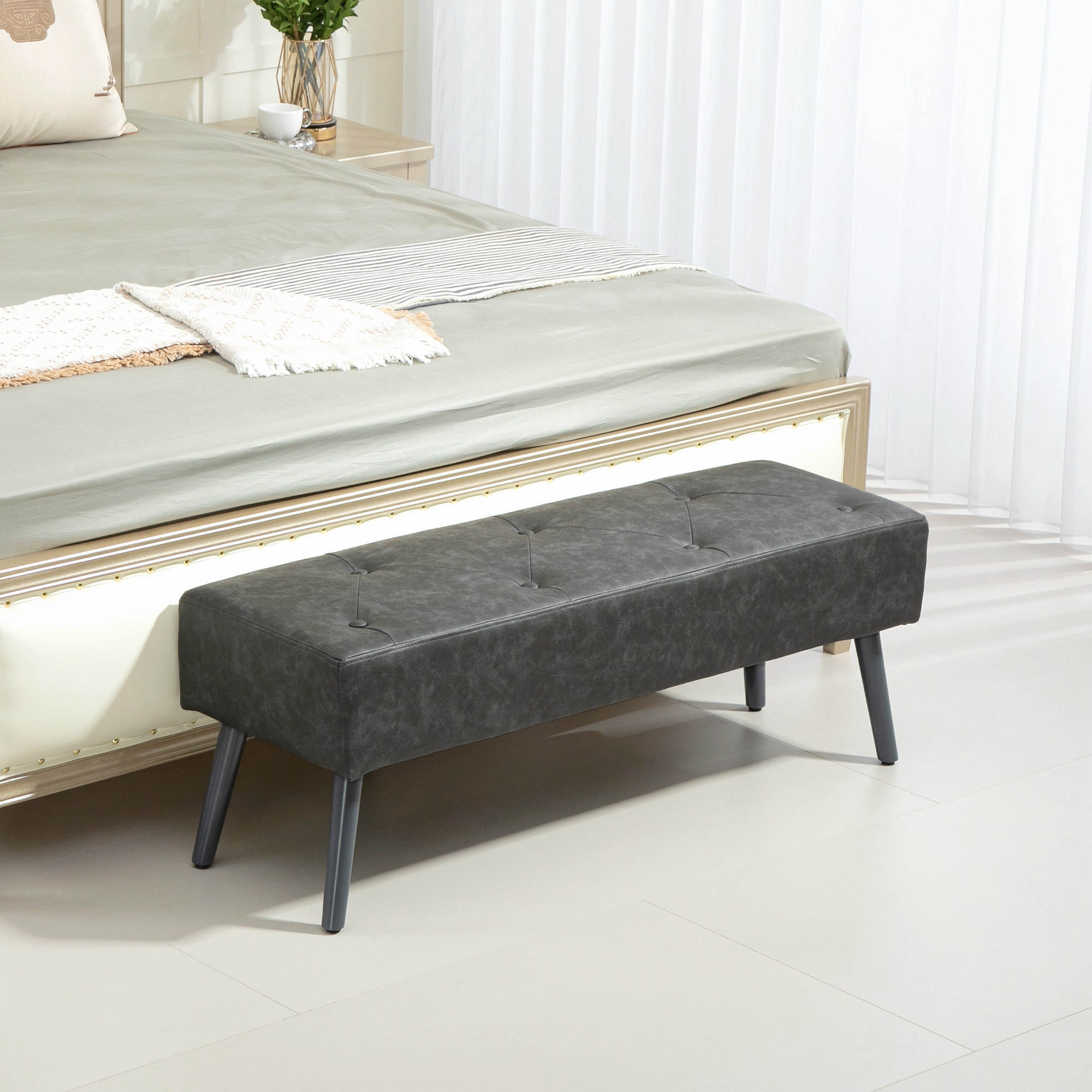 Banc banquette capitonnée style classique chic bois hévéa revêtement synthétique gris effet vieilli