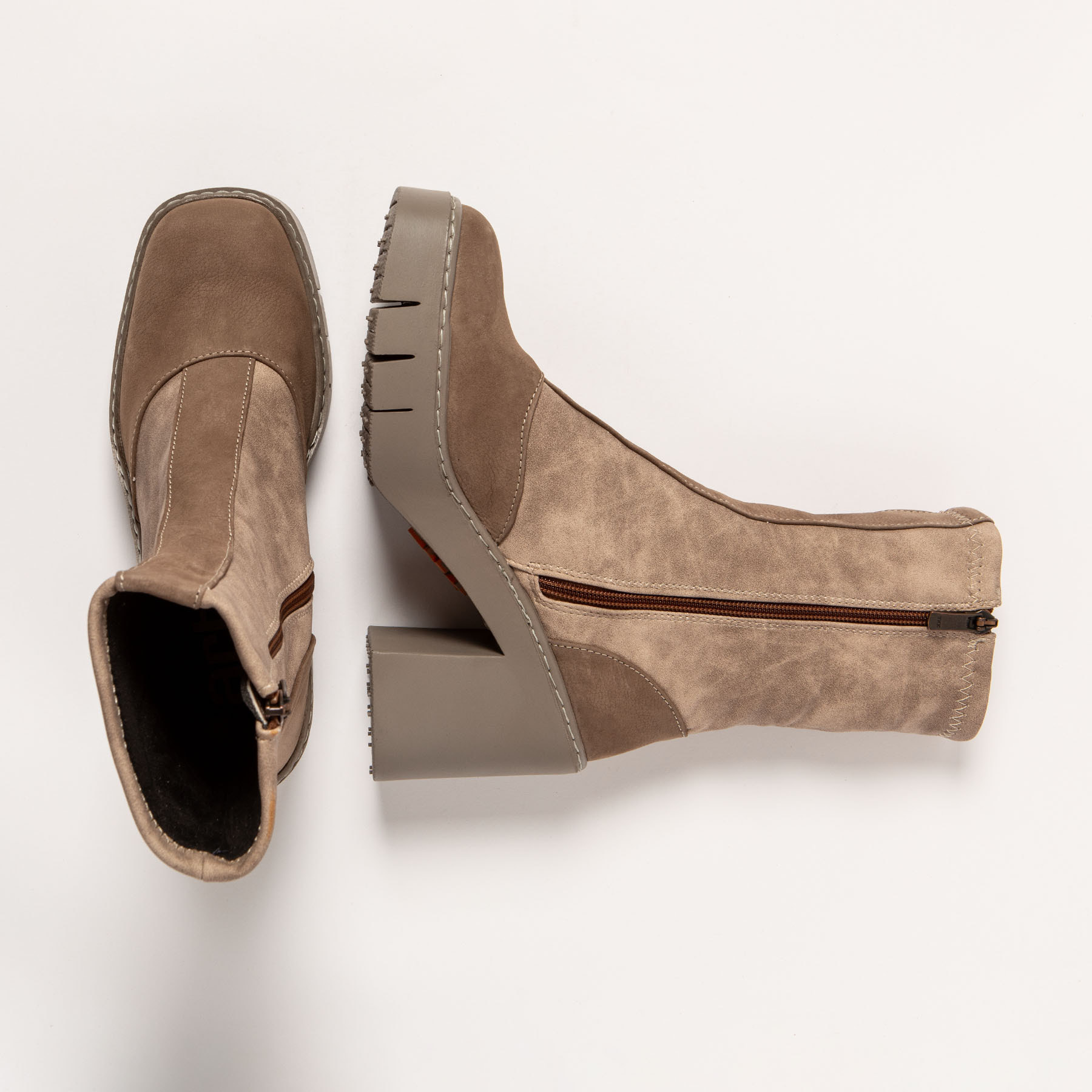 Botines con tacón 1973 NOBUCK TAUPE-BEIG/BERNA color Taupe-beig