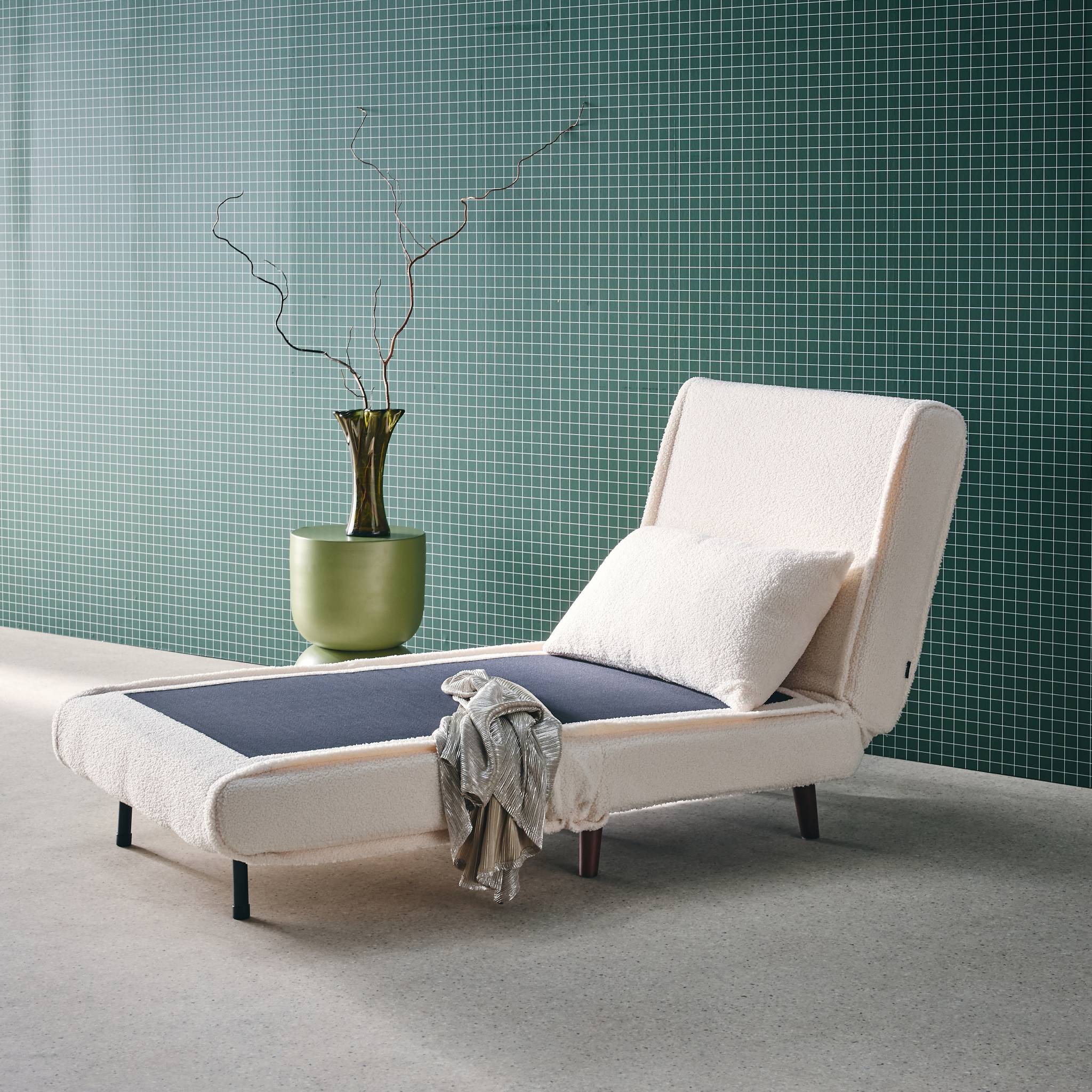 Chauffeuse convertible bouclette piétement bois 1 place crème Guest