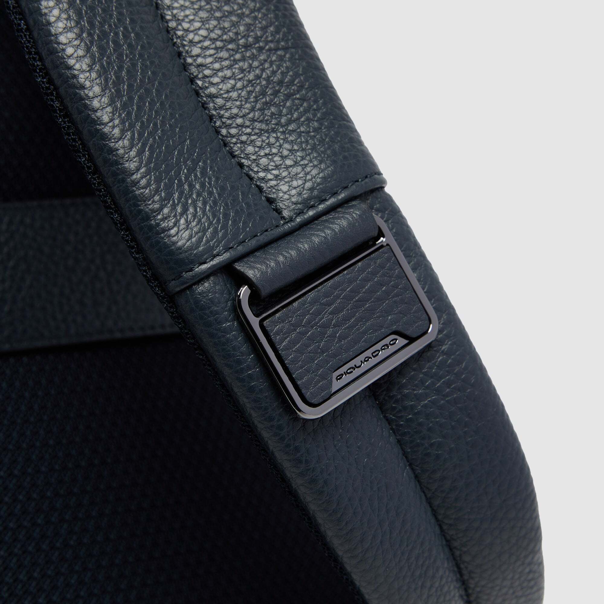 Piquadro Zaino uomo sottile porta pc 14"