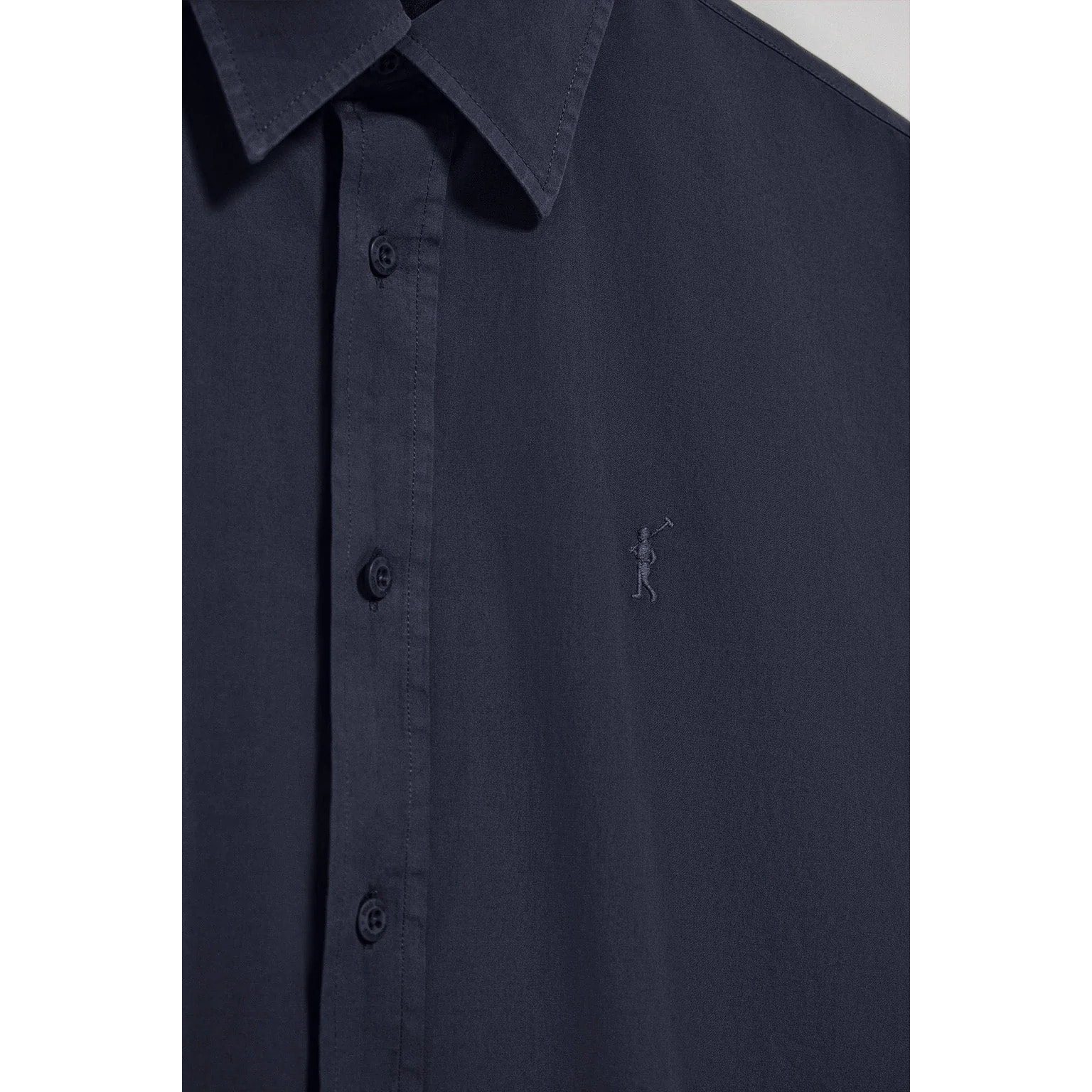 Camicia blu marino in popeline garment dye con ricamo Rigby Go