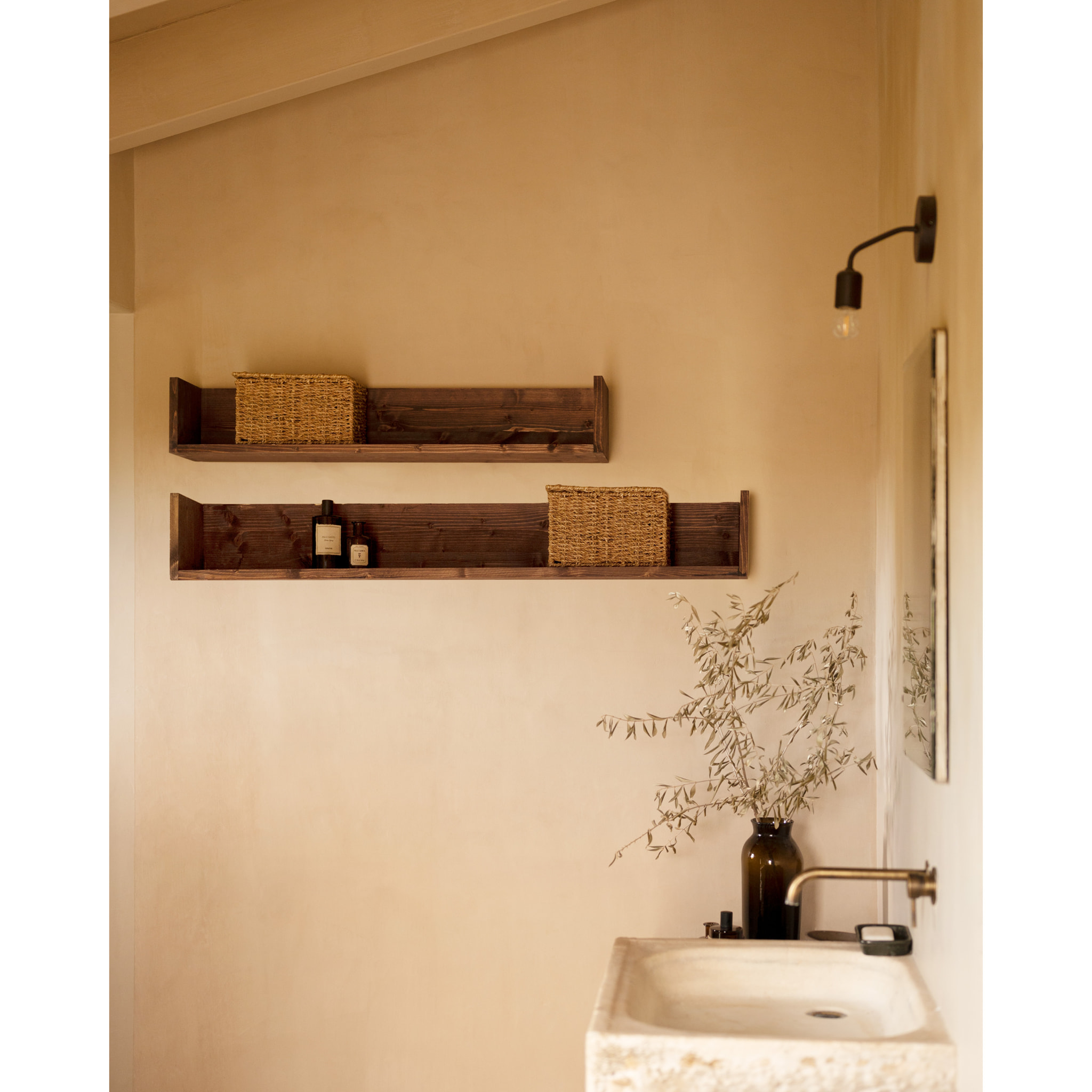 Estantería de madera maciza tono nogal de varias medidas