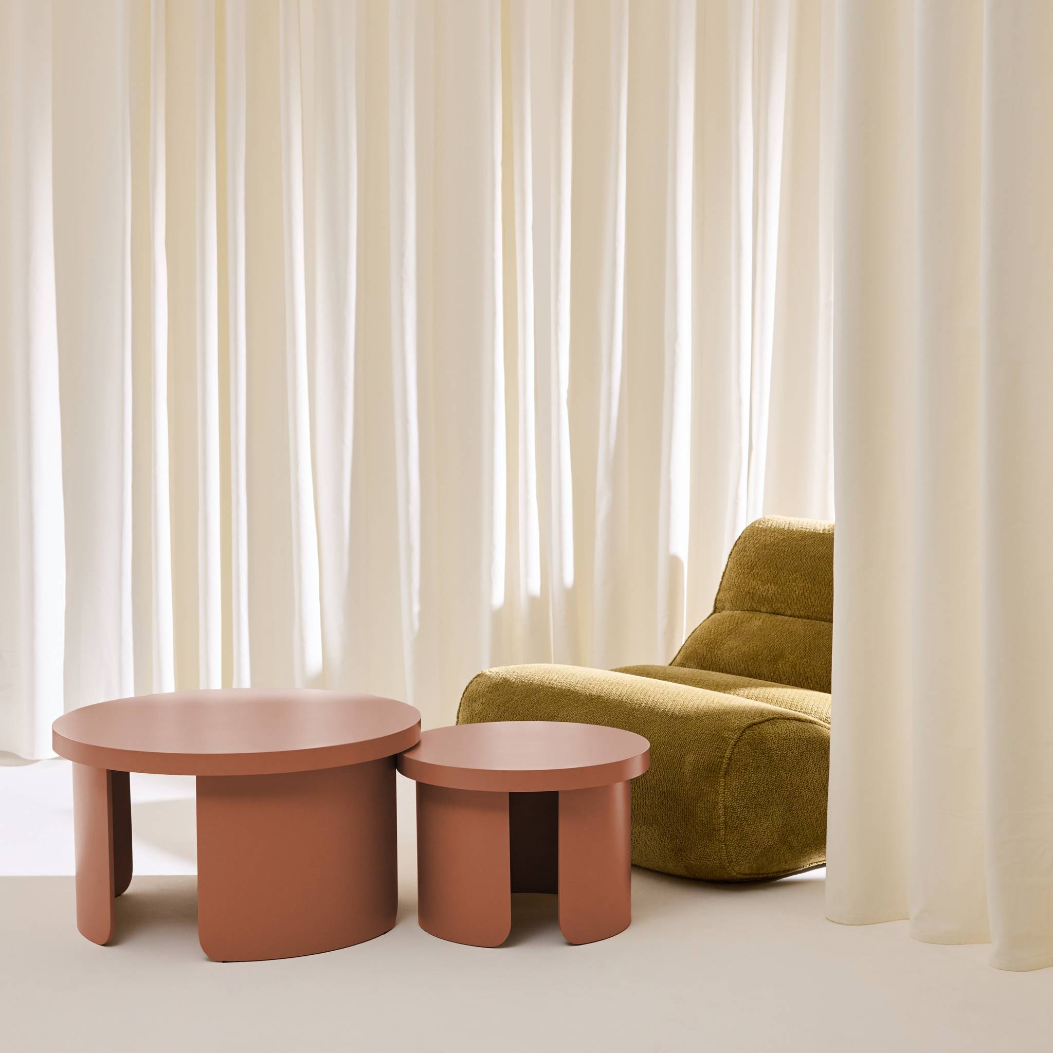 Set de 2 tables basses gigognes rondes   LUMA