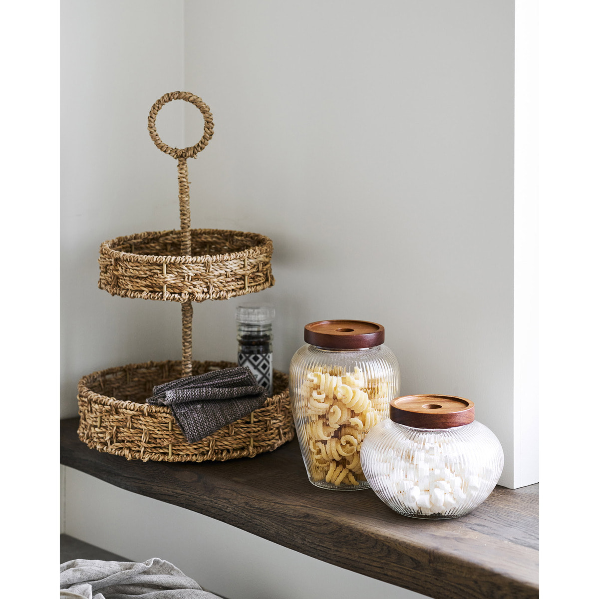 Barattoli Maya in vetro costolato e acacia — set da 2